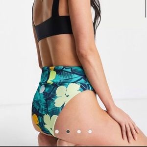 Tropical swim bottom